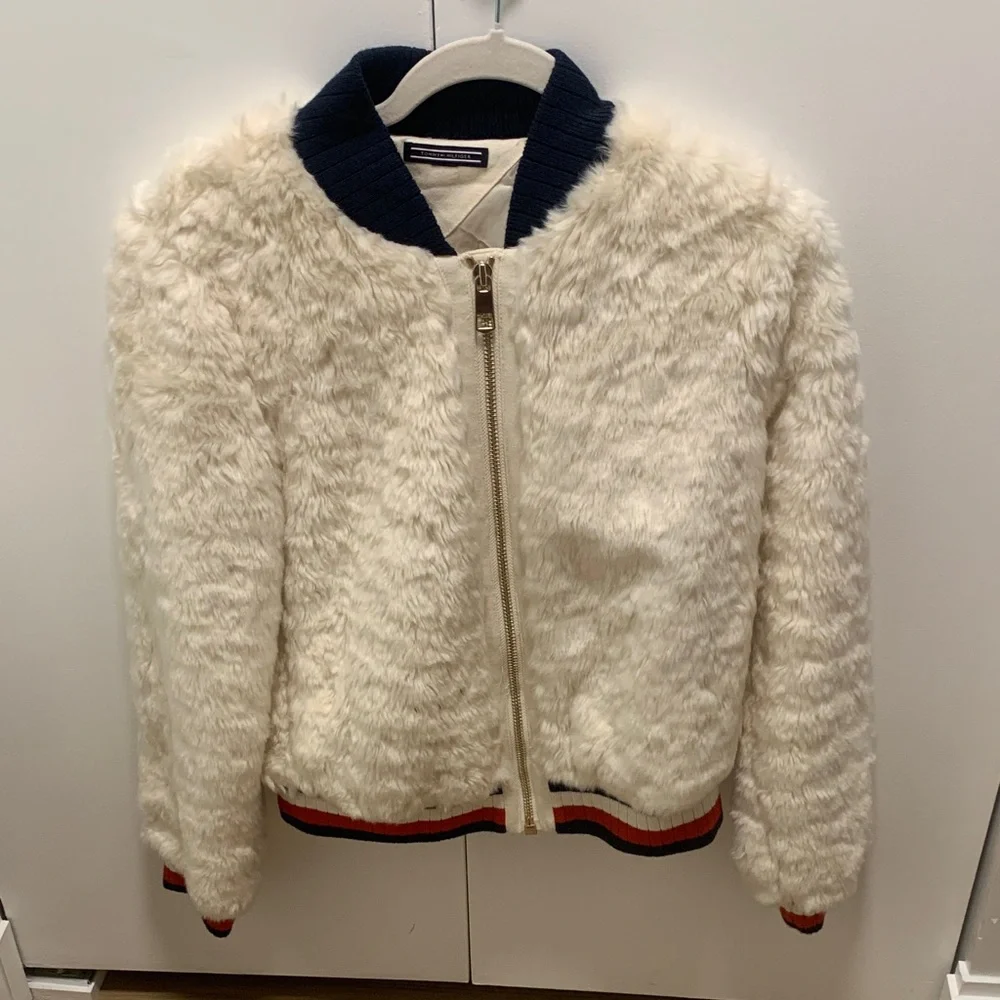 Special Edition Fuzzy White Bomber Jacket with Navy Trim - Tommy Hilfiger - Picture 3 of 10
